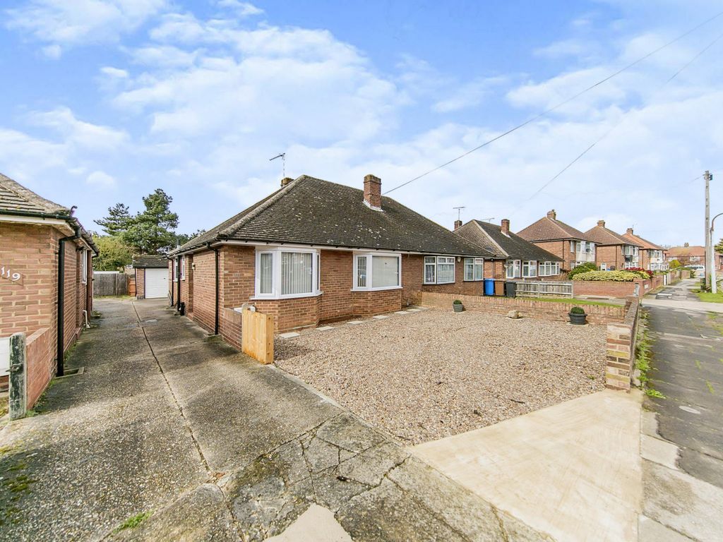 2 bed bungalow for sale in Chesterfield Drive, Ipswich, Suffolk IP1