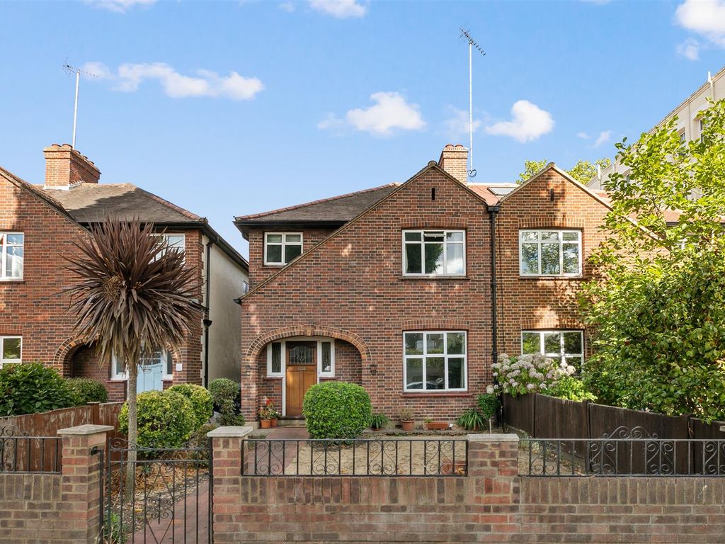 3 bed semidetached house for sale in Spencer Road, London W4, £950,000