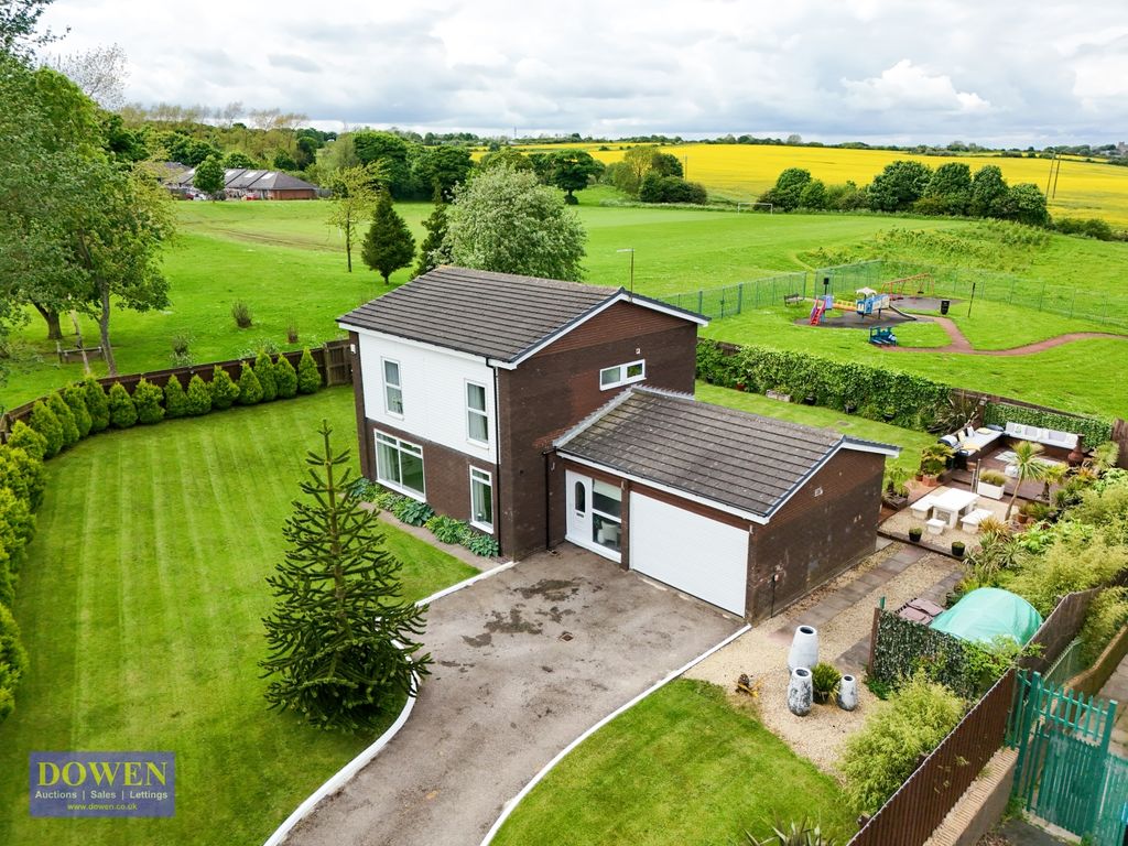 3 bed detached house for sale in Lowhills Road, Peterlee, County Durham