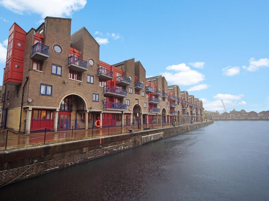 Newlands Quay, Garnet Street, Wapping E1W