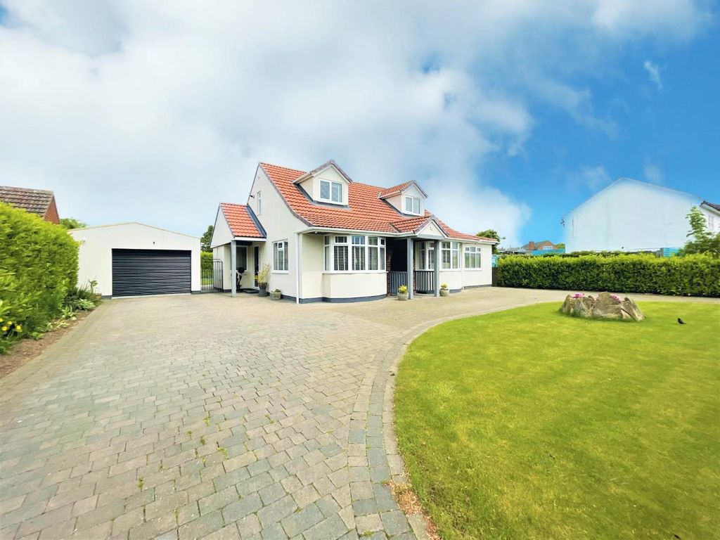 4 bed detached bungalow for sale in Meldyke Lane, Stainton