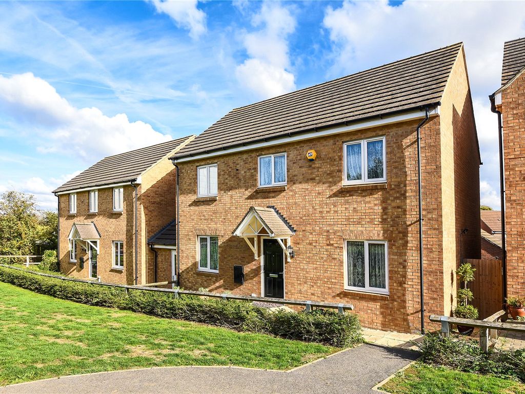 Thomas Drive, Uxbridge UB8  