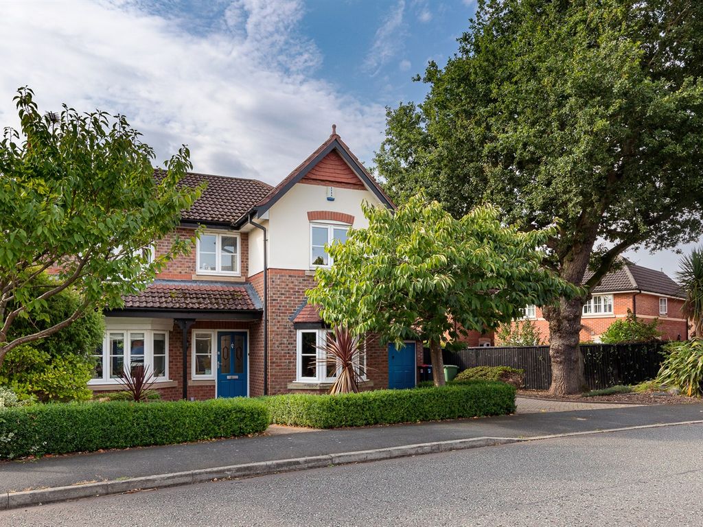 4 bed detached house for sale in Sandington Drive, Cuddington