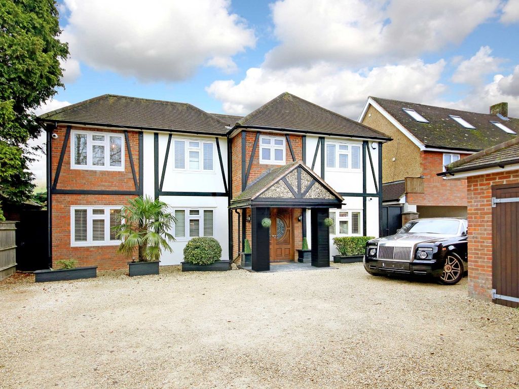 7 bed detached house for sale in Marlow Road, High