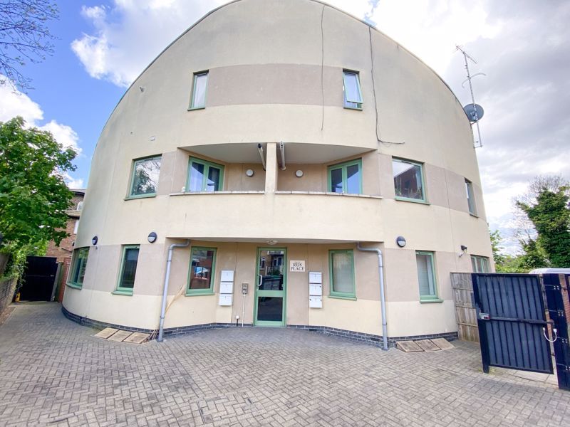 2 bed flat for sale in Talbot Road, London N15, £360,000 Zoopla