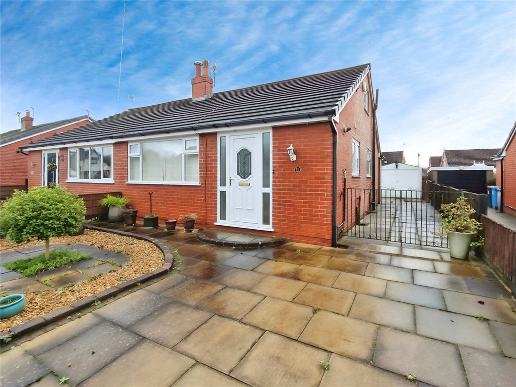 2 bed bungalow for sale in Carlton Road, Worsley, Manchester, Greater