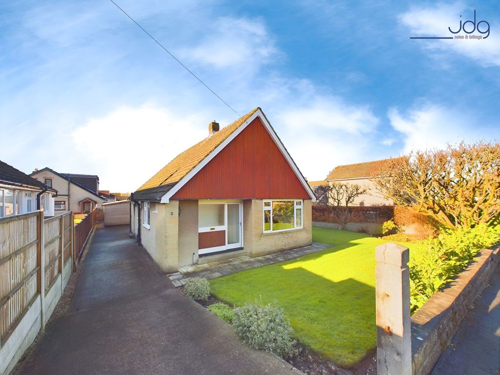 3 bed detached bungalow for sale in Hawthorn Avenue, Brookhouse LA2, £