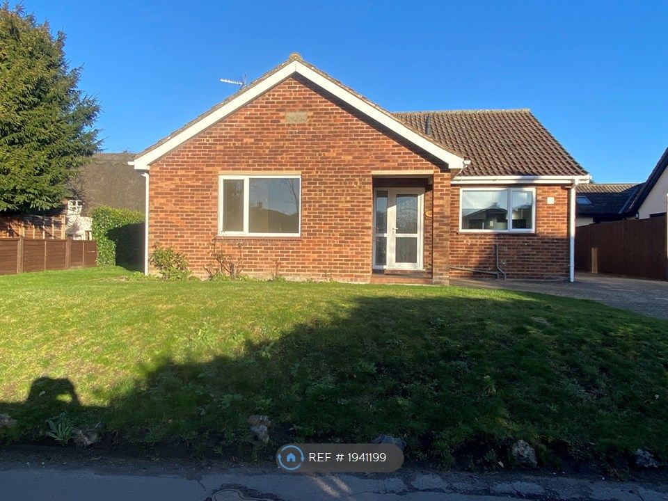 3 bed bungalow to rent in Rose Lane, Melbourn, Royston SG8, £1,750 pcm