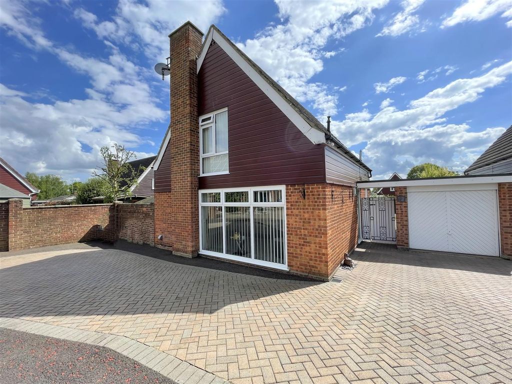 2 bed detached bungalow for sale in Sandringham Close, Ipswich IP2 Zoopla