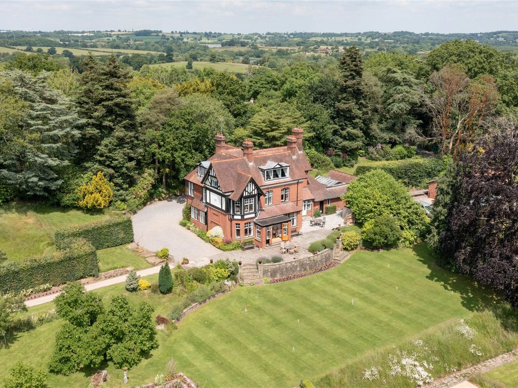 7 bed detached house for sale in Coopers Hill, Alvechurch B48, £