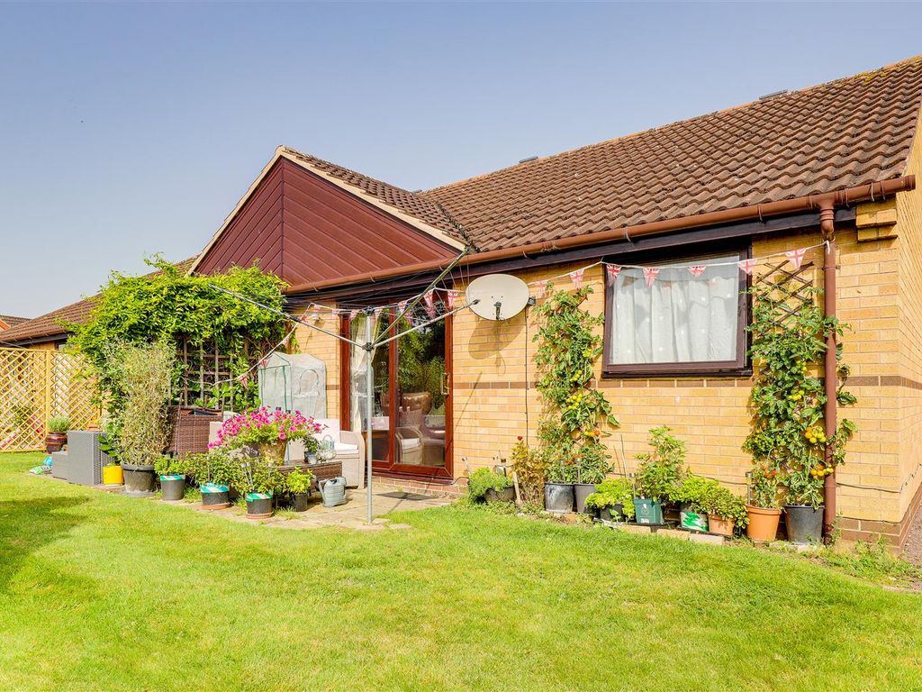 2 bed semidetached bungalow for sale in Little Bounds, West Bridgford