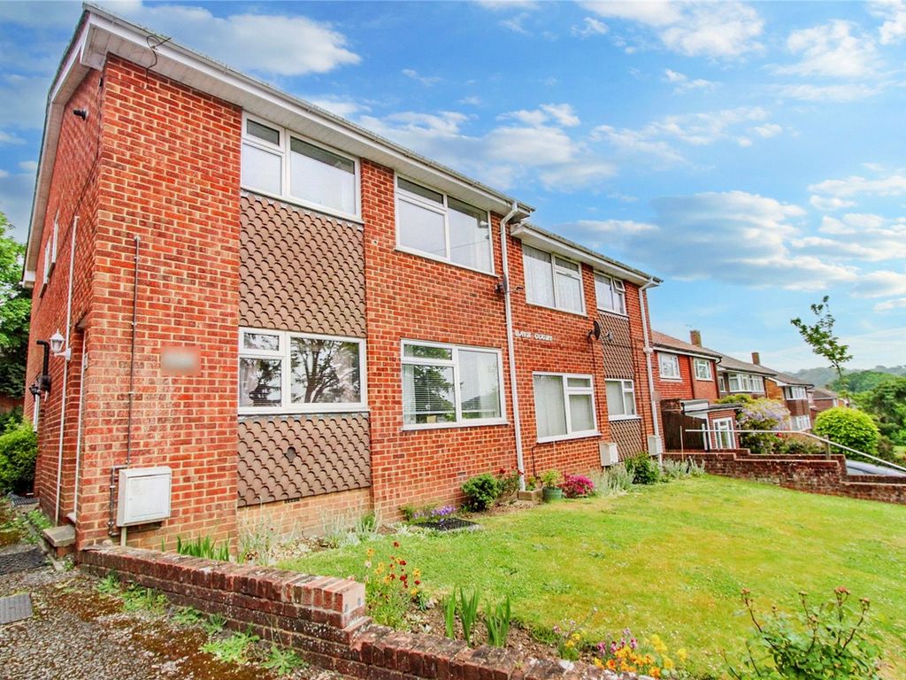 2 bed for sale in Bitterne Road East, Southampton, Hampshire
