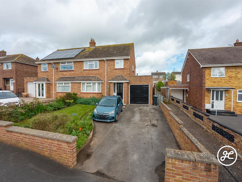 3 bed semidetached house for sale in Alfoxton Road, Bridgwater TA6, £