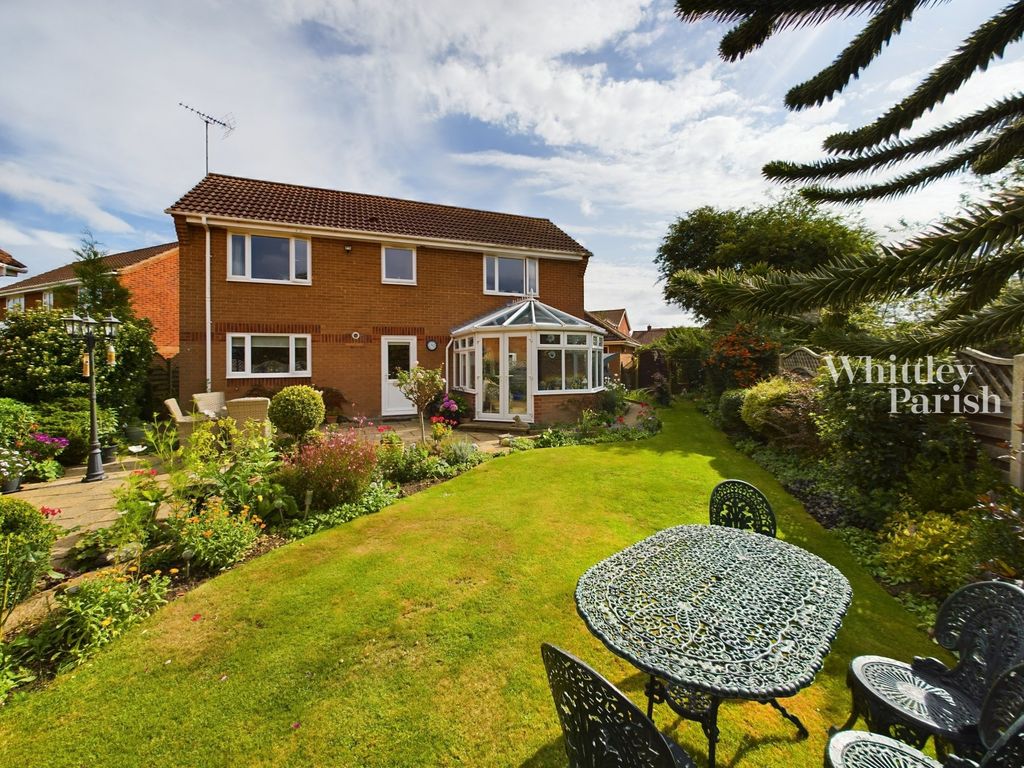 4 bed detached house for sale in Factory Lane, Roydon, Diss IP22, £