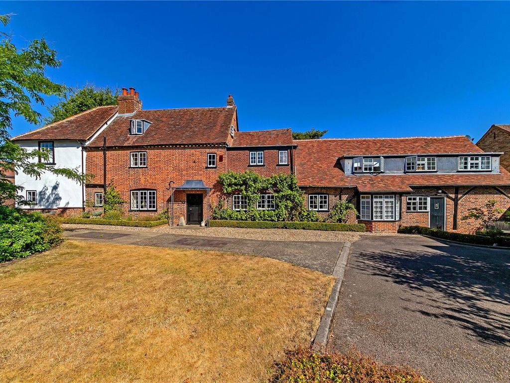 8 bed detached house for sale in Fish Street, Redbourn, Hertfordshire