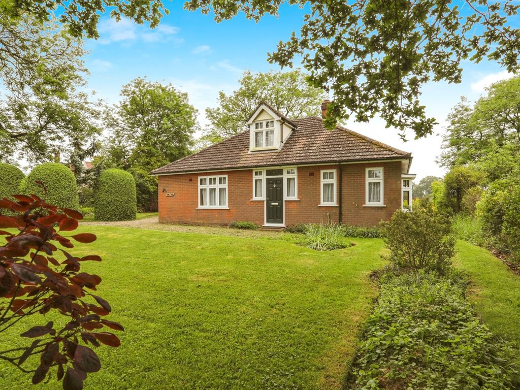 2 bed detached bungalow for sale in Monk Soham, Woodbridge IP13, £375,000 Zoopla