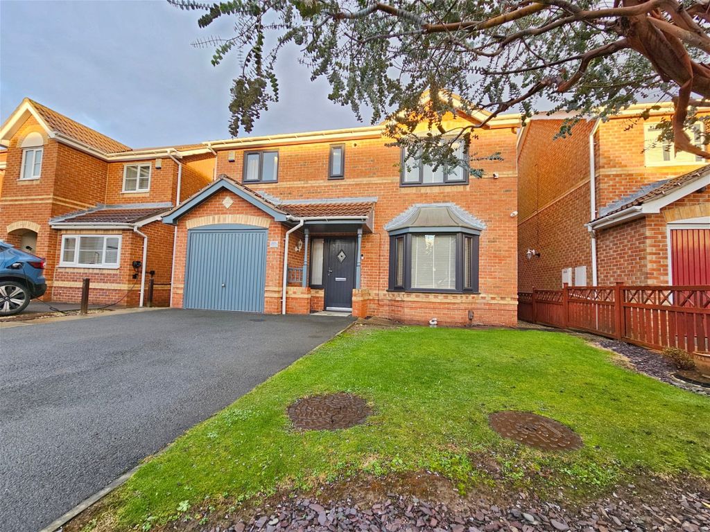 4 bed detached house for sale in Brettas Park, Barnsley S71, £300,000