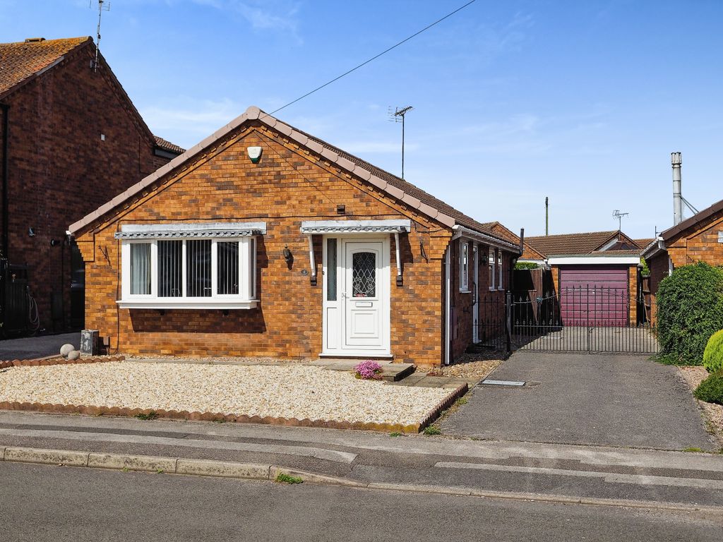 3 bed bungalow for sale in Bowland Road, Bingham, Nottingham NG13, £