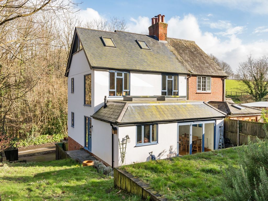 4 bed cottage for sale in South Street, BoughtonUnderBlean ME13, £575,000 Zoopla