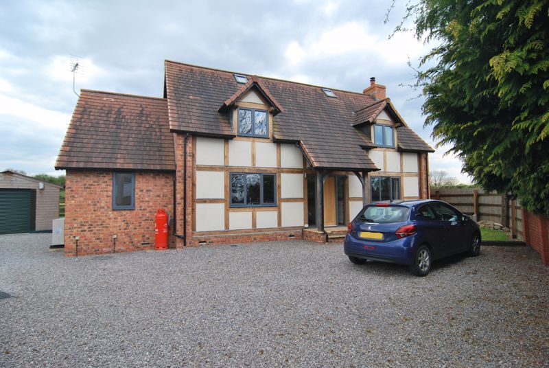 3 bed detached house for sale in Main Road, Minsterworth, Gloucester