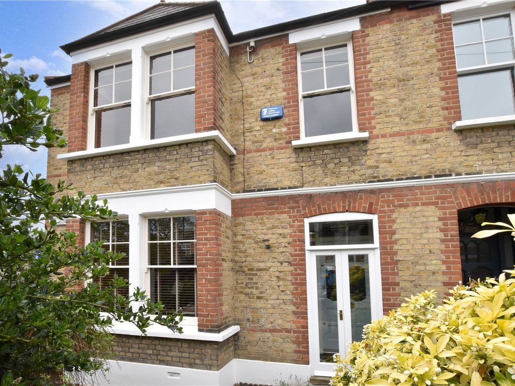 4 bed end terrace house for sale in Manor Lane, Hither Green, London