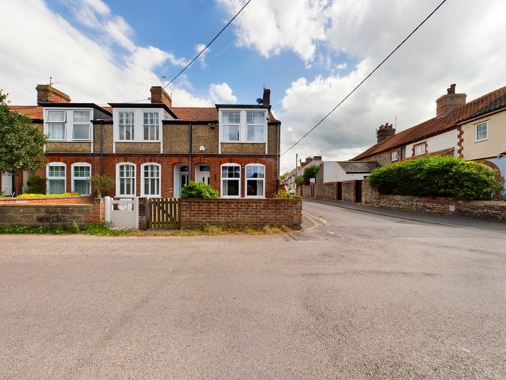 3 bed end terrace house for sale in Pauls Lane, Overstrand, Cromer NR27
