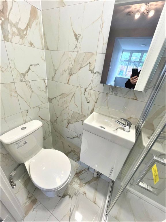 Studio to rent in Woodville Gardens, London NW11 Zoopla