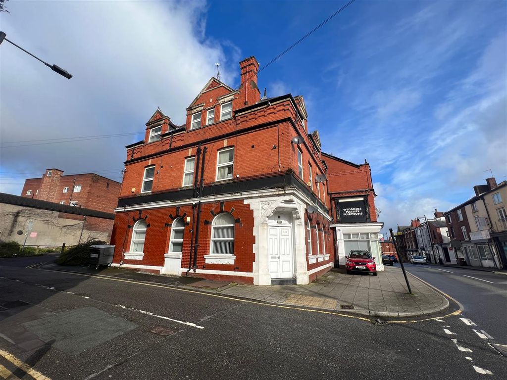 2 bed flat to rent in Hillgate Business Centre, Swallow Street