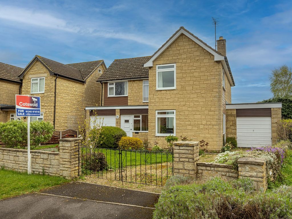 3 bed detached house for sale in Shutter Lane, Gotherington, Cheltenham
