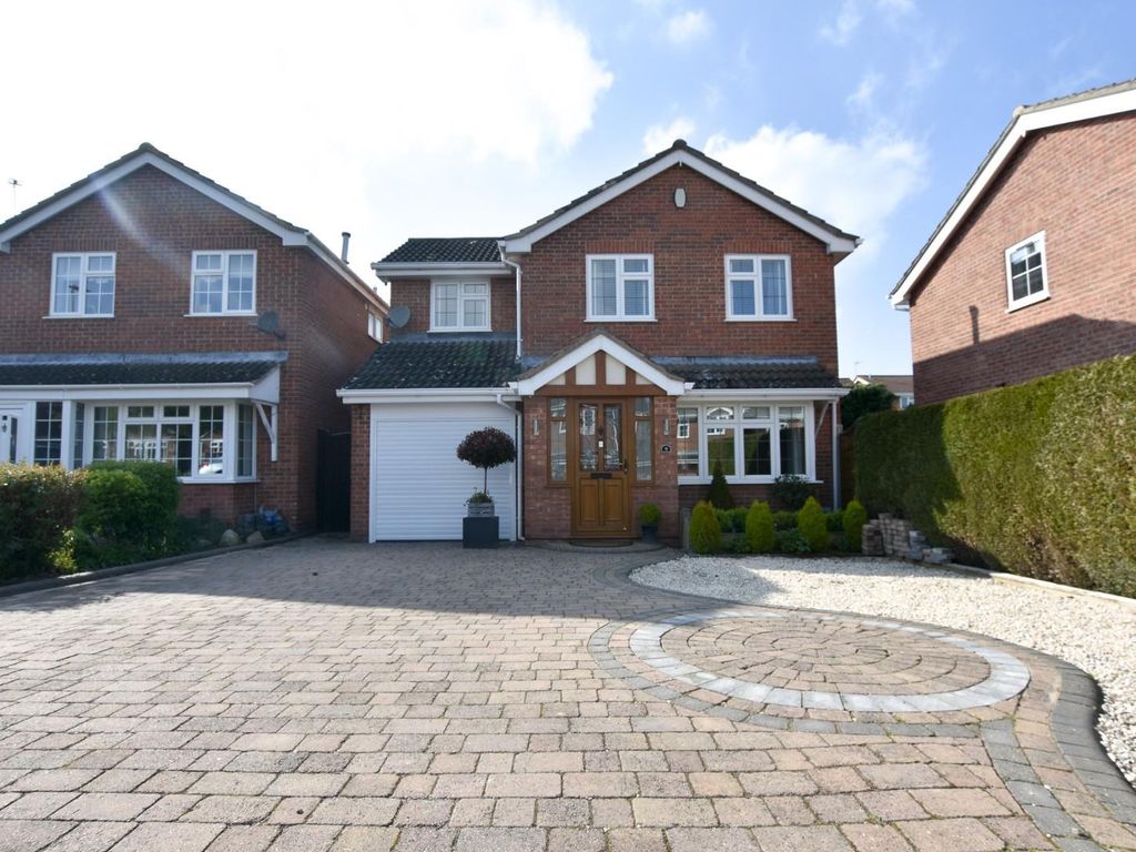 4 bed detached house for sale in Ashleigh Gardens, Barwell, Leicester