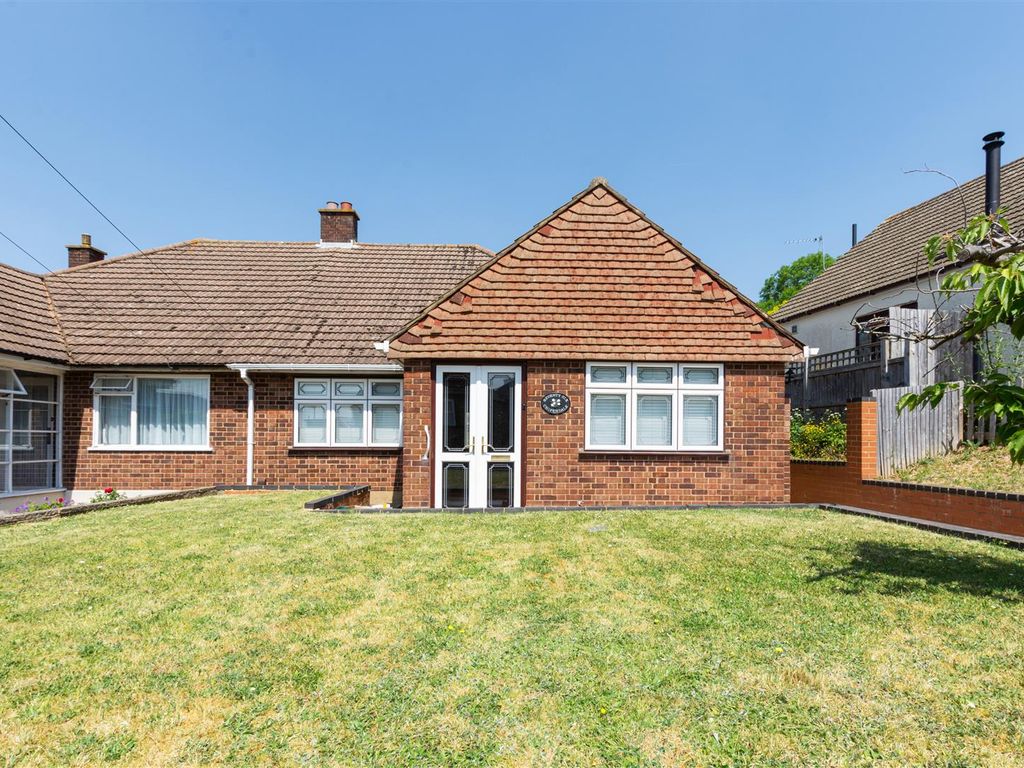 2 bed semi-detached bungalow for sale in Worlds End Lane, Chelsfield