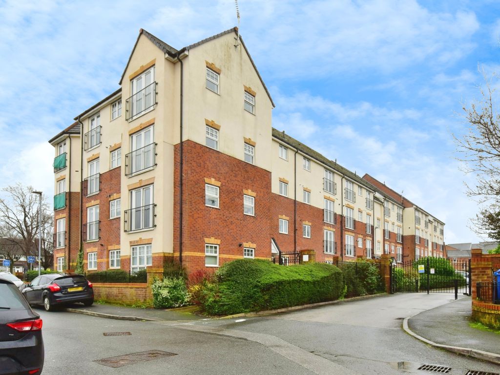 2 bed flat for sale in Sandycroft Avenue, Wythenshawe, Manchester