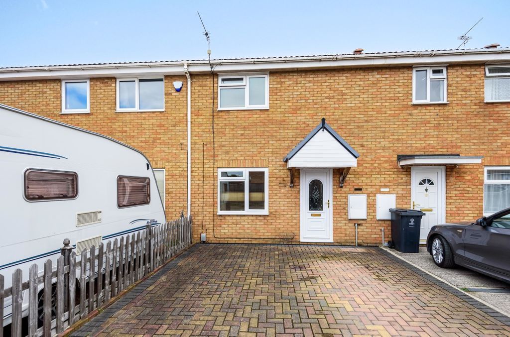 2 bed terraced house for sale in Crawford Close, Freshbrook, Swindon