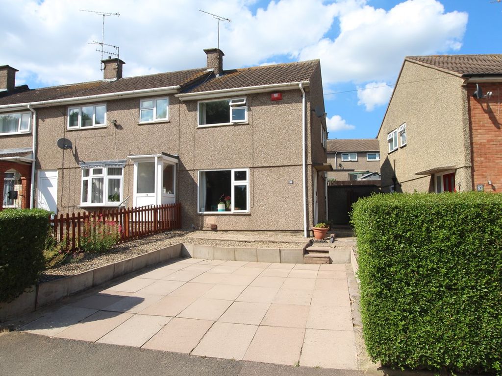 2 bed end terrace house for sale in Featherstone Drive, Leicester LE2