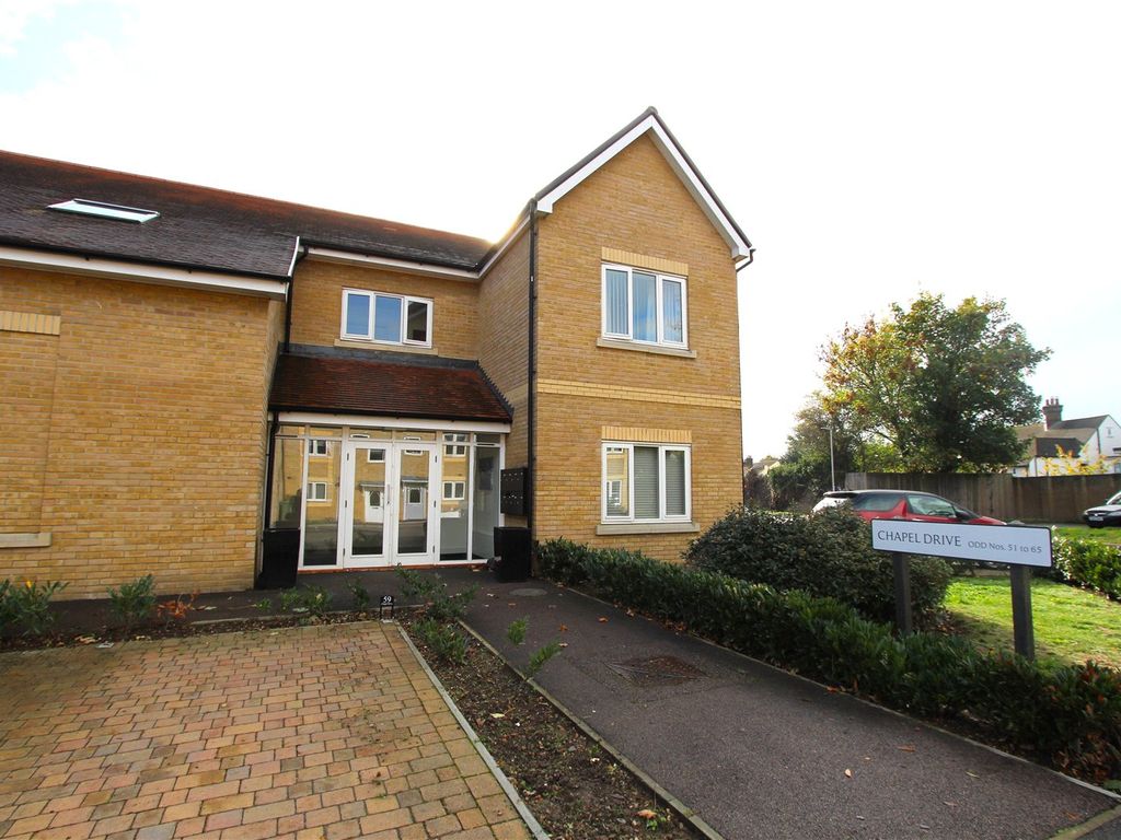 2 bed flat to rent in Hardwick House, Chapel Drive, Dartford, Kent DA2