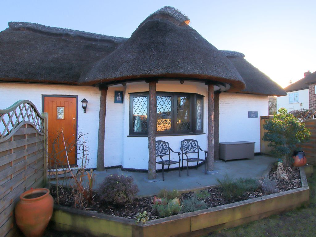 3 bed bungalow for sale in Wickham Road, Croydon CR0, £475,000 Zoopla