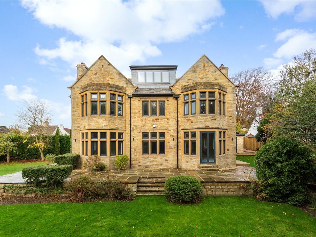 Wharfe Grove, Wetherby, West Yorkshire LS22  
