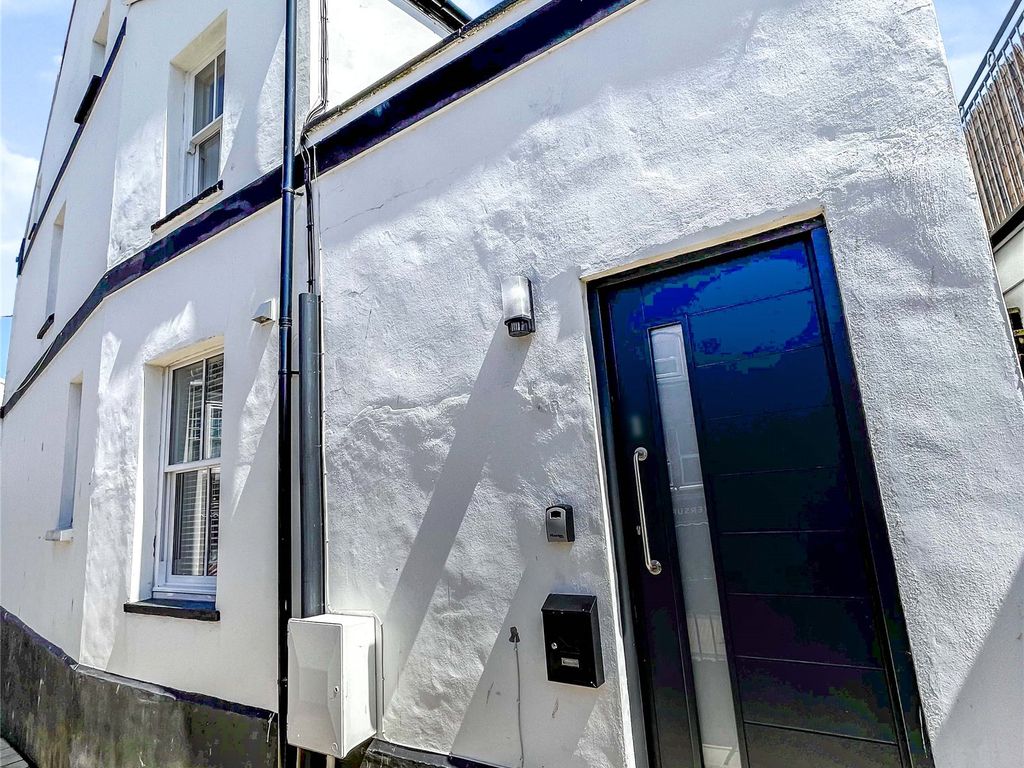 1 bed flat for sale in High Street, EX34 Zoopla