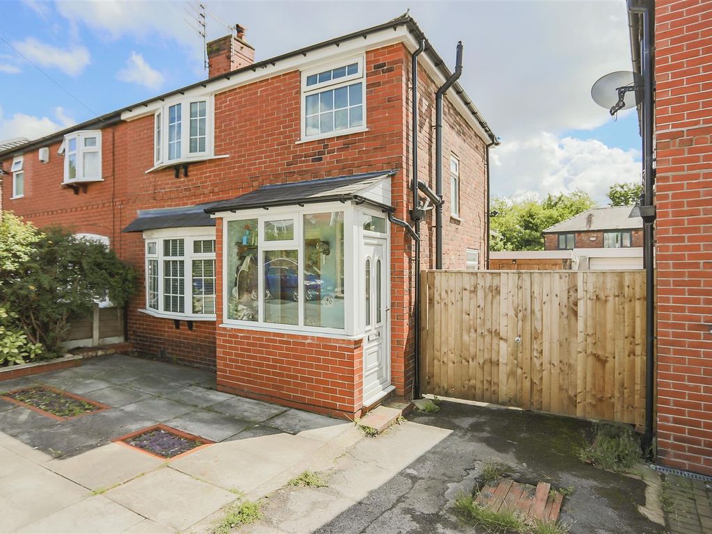 3 bed semidetached house for sale in White Swallows Road, Swinton, Manchester M27 Zoopla