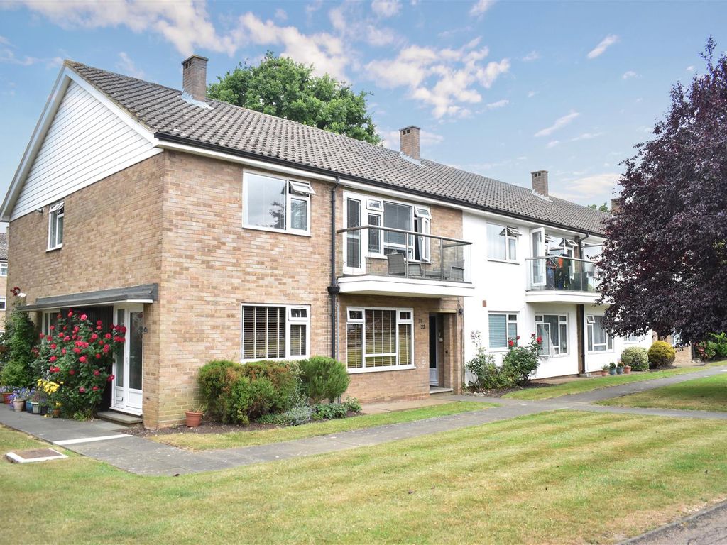 2 bed for sale in Floral Court, Ashtead KT21 Zoopla