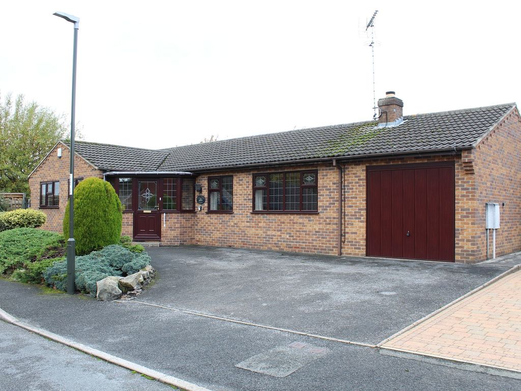 3 bed detached bungalow for sale in Delves Bank Road, Swanwick