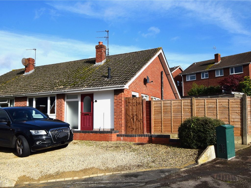 3 bed semidetached house for sale in Bodiam Avenue, Tuffley, Gloucester, Gloucestershire GL4, £