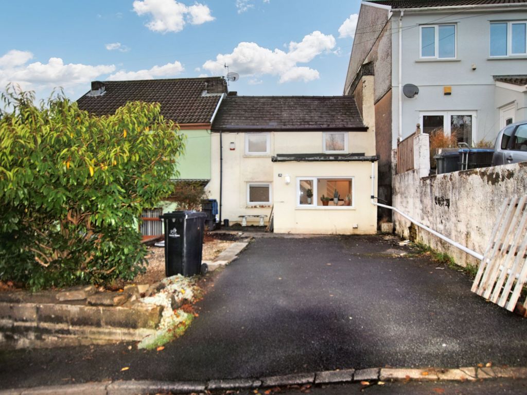 2 bed terraced house for sale in Parrot Row, Blaina, Abertillery NP13