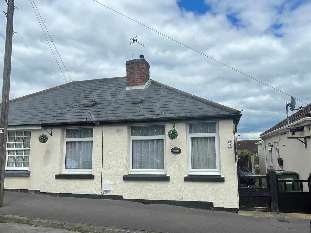 2 bed bungalow for sale in Erdington Road, Atherstone, Warwickshire CV9