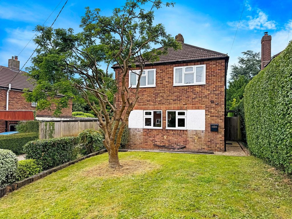 3 bed detached house for sale in Hundred Acres Lane, Amersham HP7, £