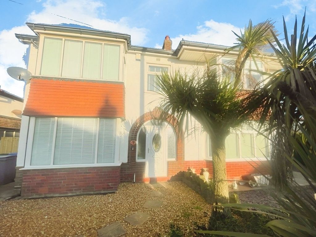 3 bed semidetached house to rent in Conway Avenue, ThorntonCleveleys