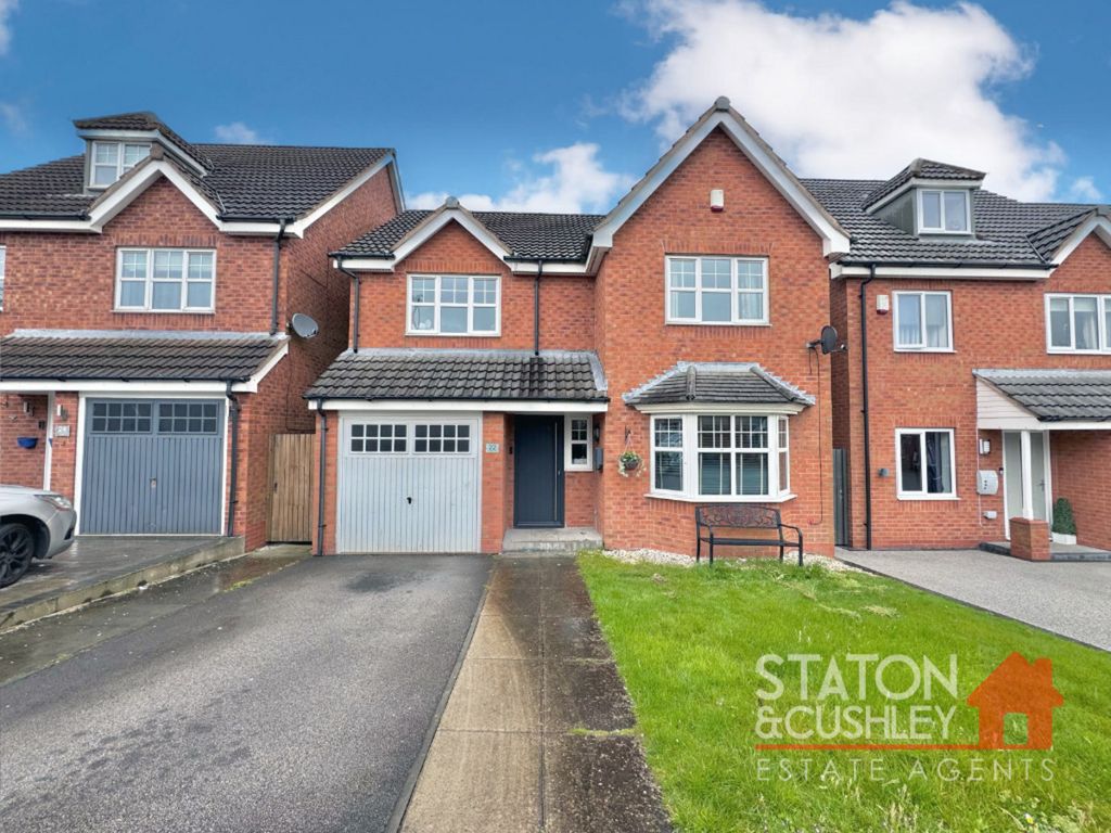 4 bed detached house for sale in Broadlands Close, SuttonInAshfield