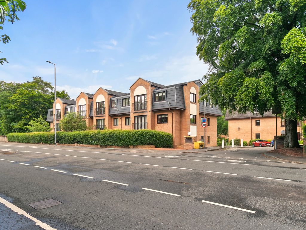 2 bed flat for sale in The Beeches, Ayr Road, Newton Mearns G77 Zoopla