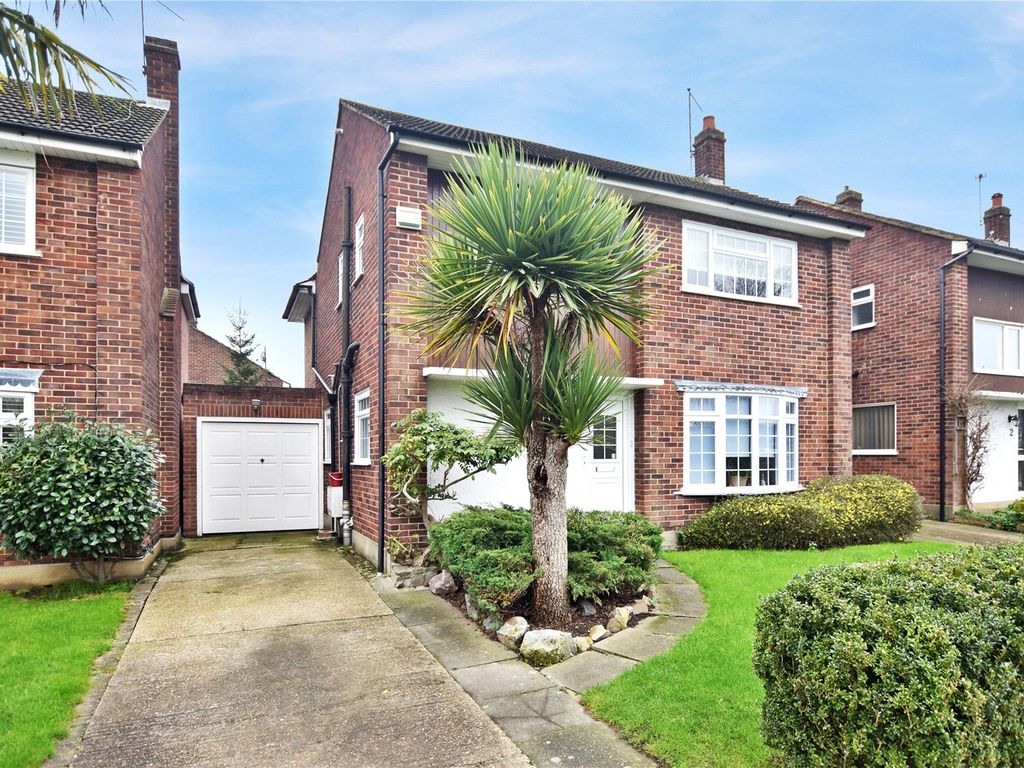 3 bed detached house for sale in Lesley Close, Bexley Village, Kent DA5