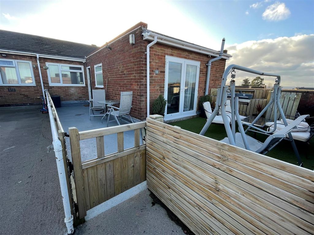 2 bed flat for sale in Eastwood Road, Rayleigh SS6 Zoopla